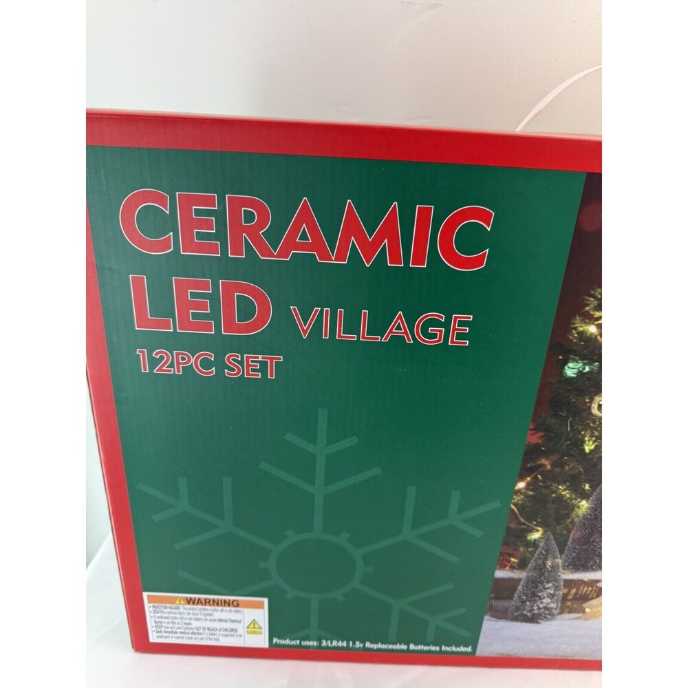 NEW CHRISTMAS 🎄 Ceramic Light Up Holiday Village 12 Piece Set - Picture 5 of 12